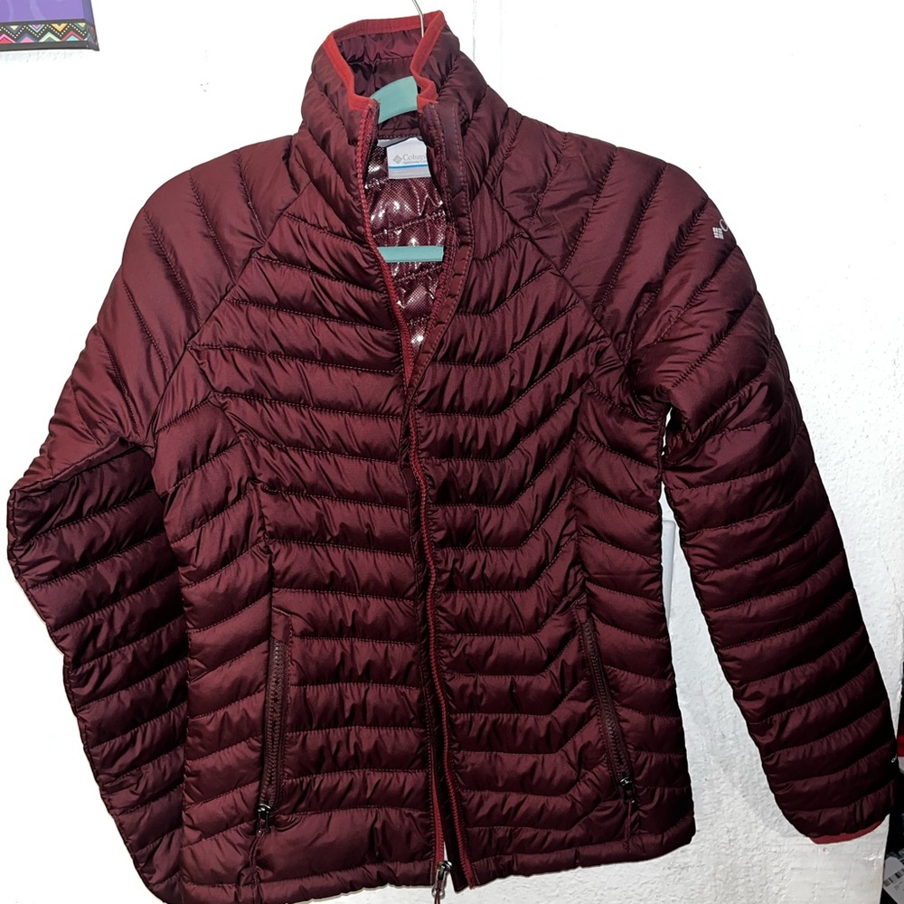 Girls jacket columbia wine color wear once